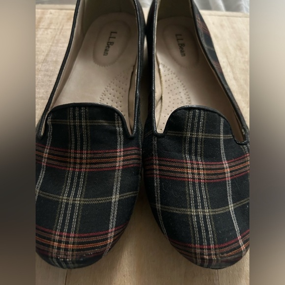 LL Bean Women's Signature Classic Red/Black Plaid Canvas Slip-On Loafers Sz 8.5M - Picture 2 of 8